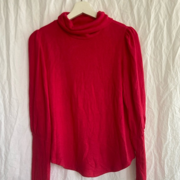Anthropologie Puff Sleeved Cozy Turtleneck Top in Hot Pink
Size Small - Picture 5 of 13